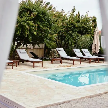Sunny Garden With Private Heated Pool Villa Kastela
