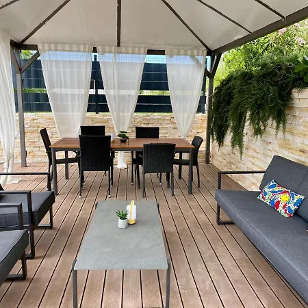 Villa Sunny Garden With Private Heated Pool Kastela