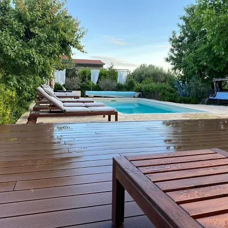 Sunny Garden With Private Heated Pool Villa *