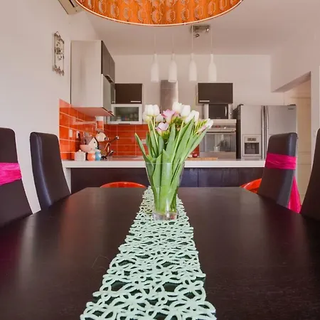 Villa Sunny Garden With Private Heated Pool *