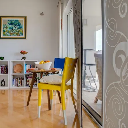 Sunny Garden With Private Heated Pool * Kastela